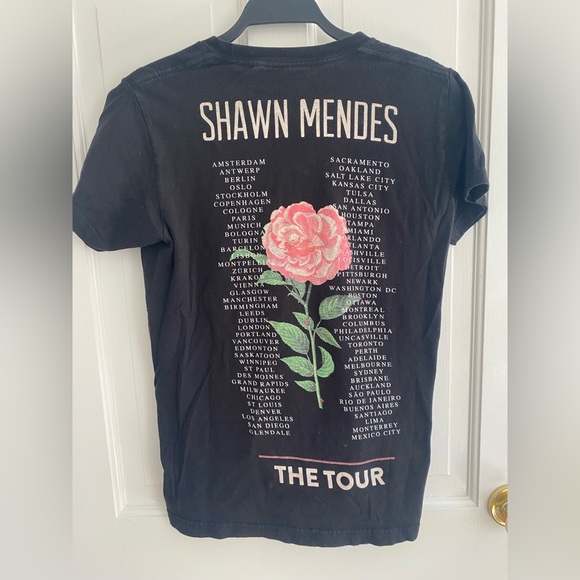 Shawn Mendes THE TOUR 2019 Black Tour Tee - Picture 2 of 3